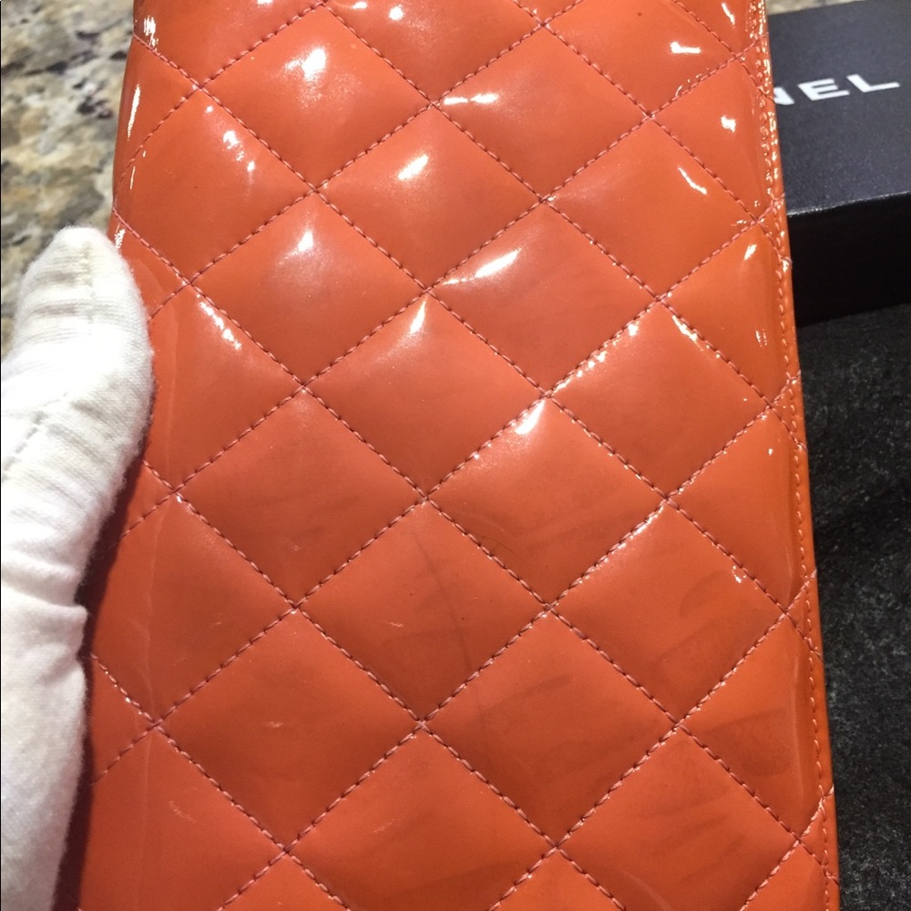 CHANEL Orange Quilted Patent Leather Bag - Picture 15 of 16